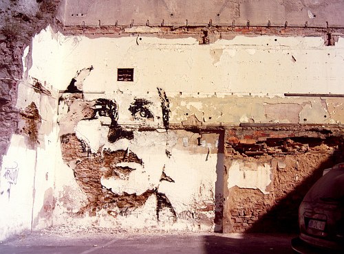 Vhils Face 02