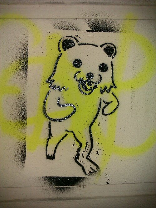 Stencil Graffiti in Dresden: Pedobär